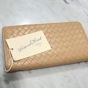 NWT UNIVERSAL THREAD bone weaved wallet/wristlet